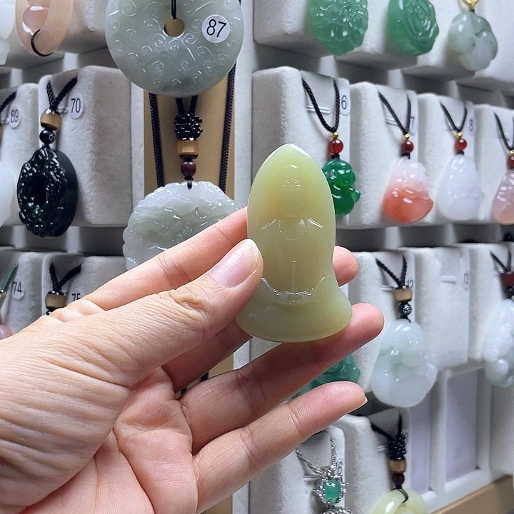 和田玉（青玉）未镶嵌颈饰