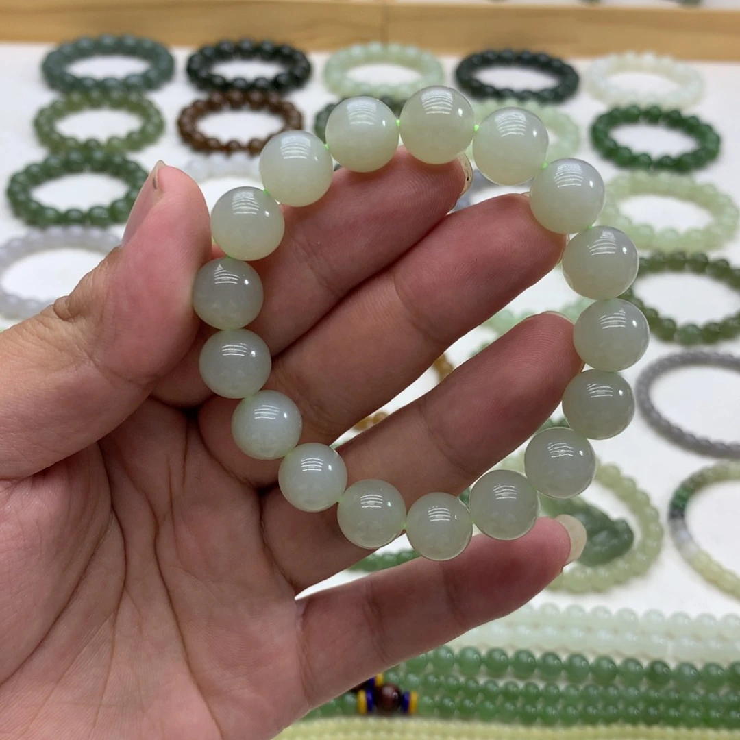 手串未镶嵌和田玉（晴水11.8）