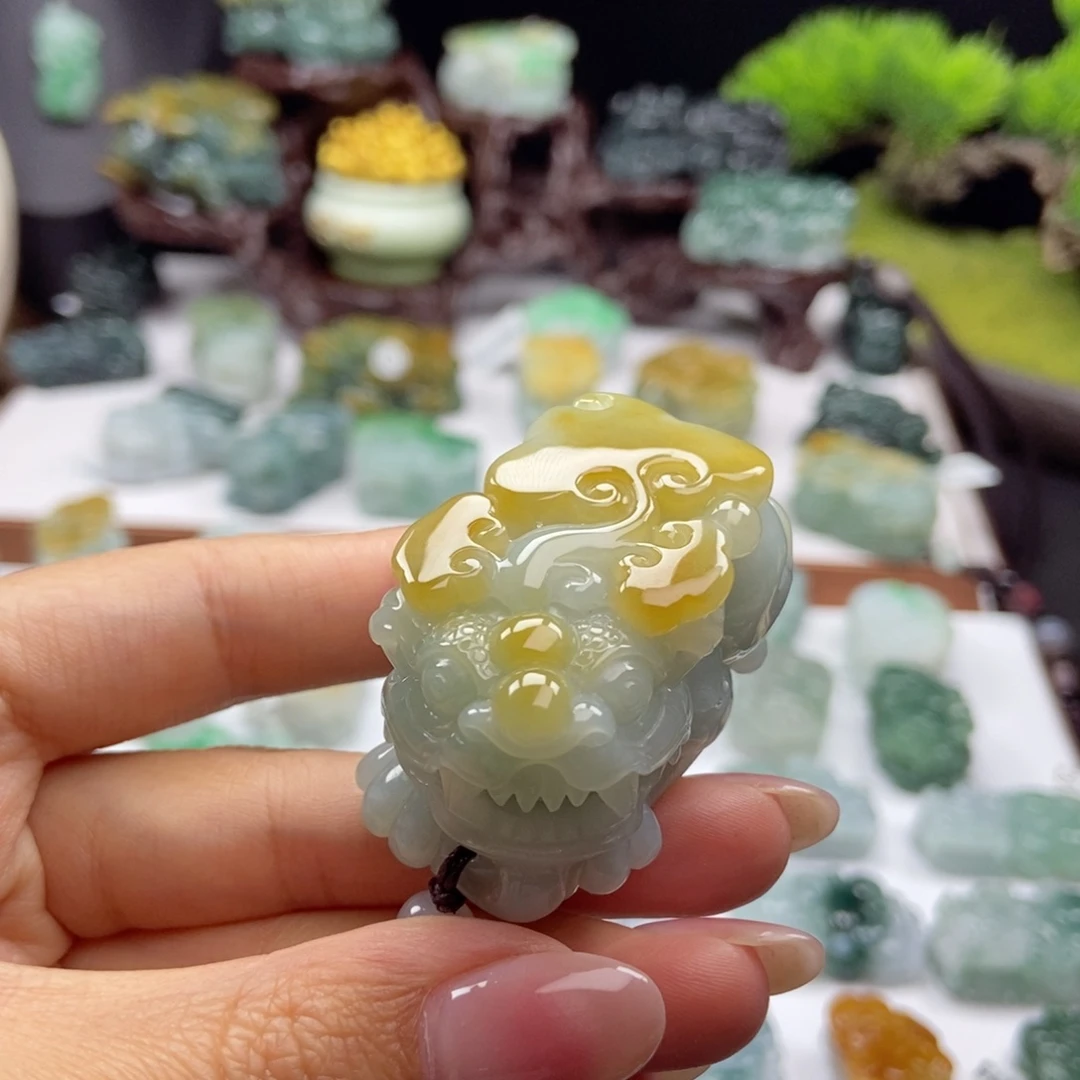翡翠未镶嵌颈饰A11 黄金甲含珠貔貅