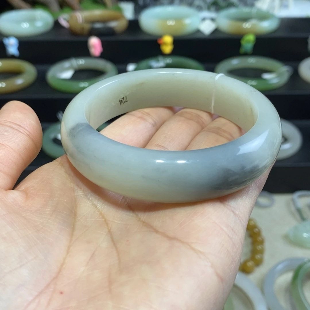 和田玉手镯未镶嵌白底聚墨青花