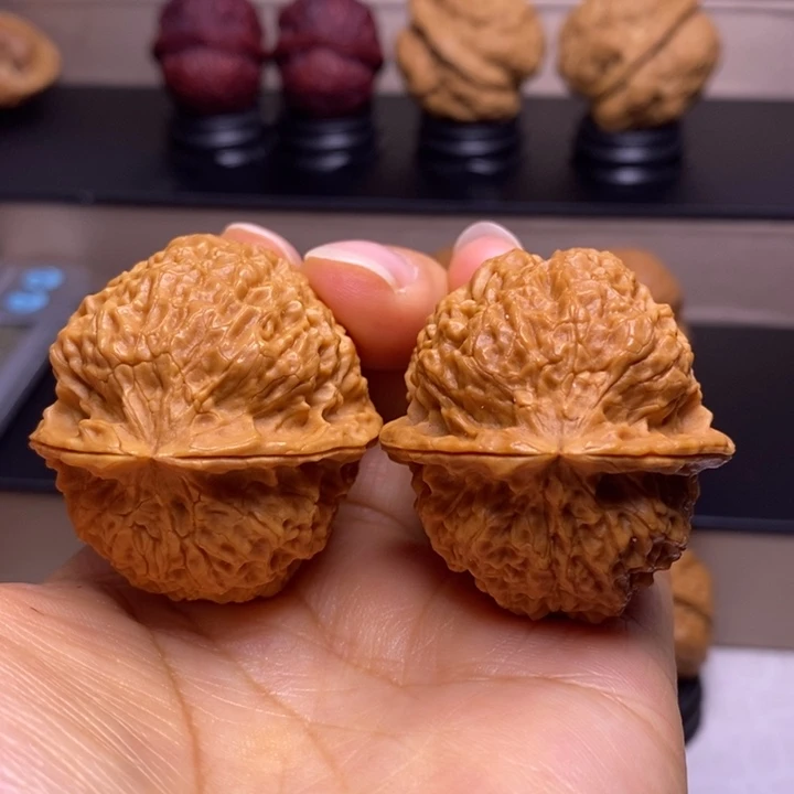 文玩核桃把件绣花鞋15