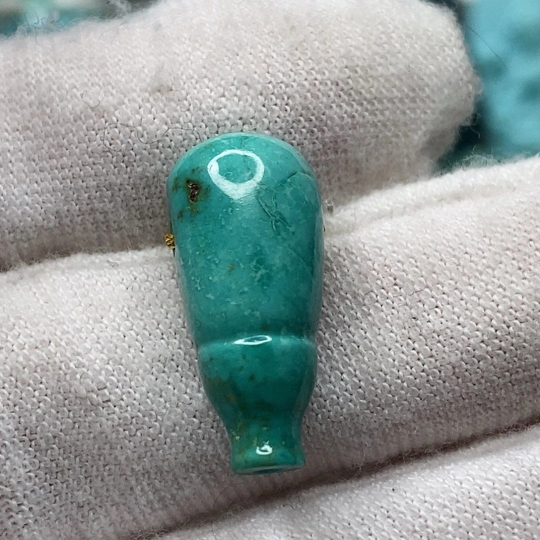 绿松石未镶嵌天然原矿 带武汉地大证书