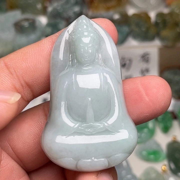 翡翠未镶嵌颈饰素衣观音