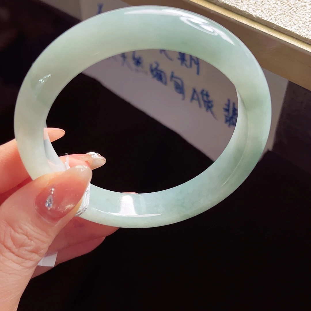 翡翠未镶嵌手镯手镯