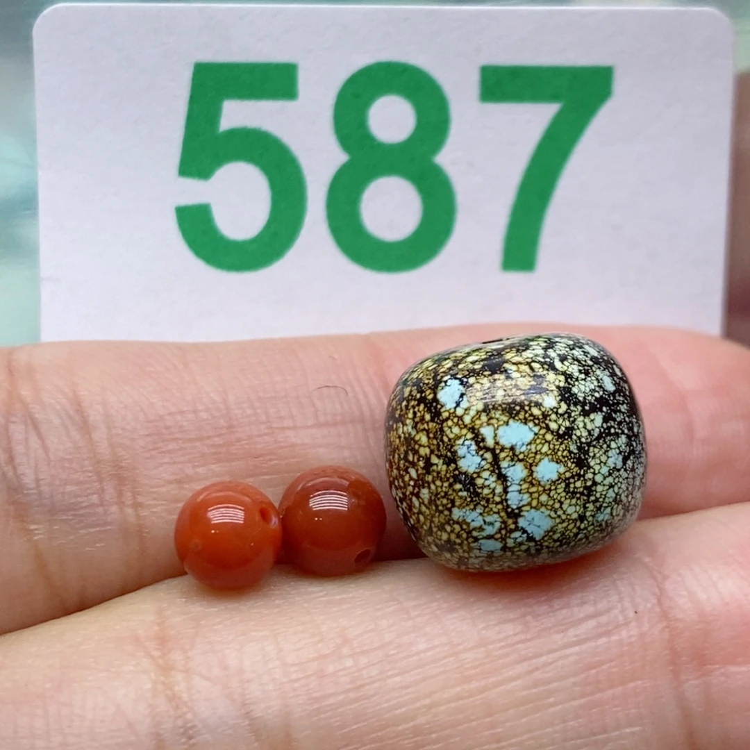 南红玛瑙未镶嵌珠宝奇石