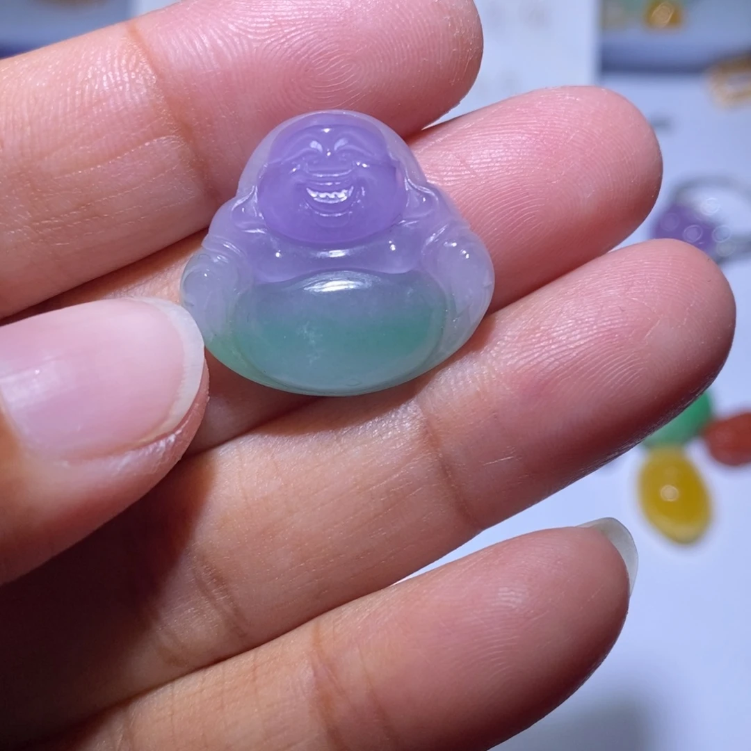 颈饰未镶嵌翡翠张**，