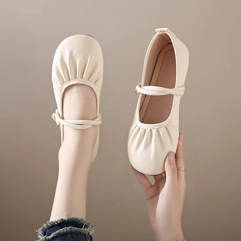 法式温柔风平底浅口单鞋女新款夏季配裙子软底明星同款洞洞男凉鞋