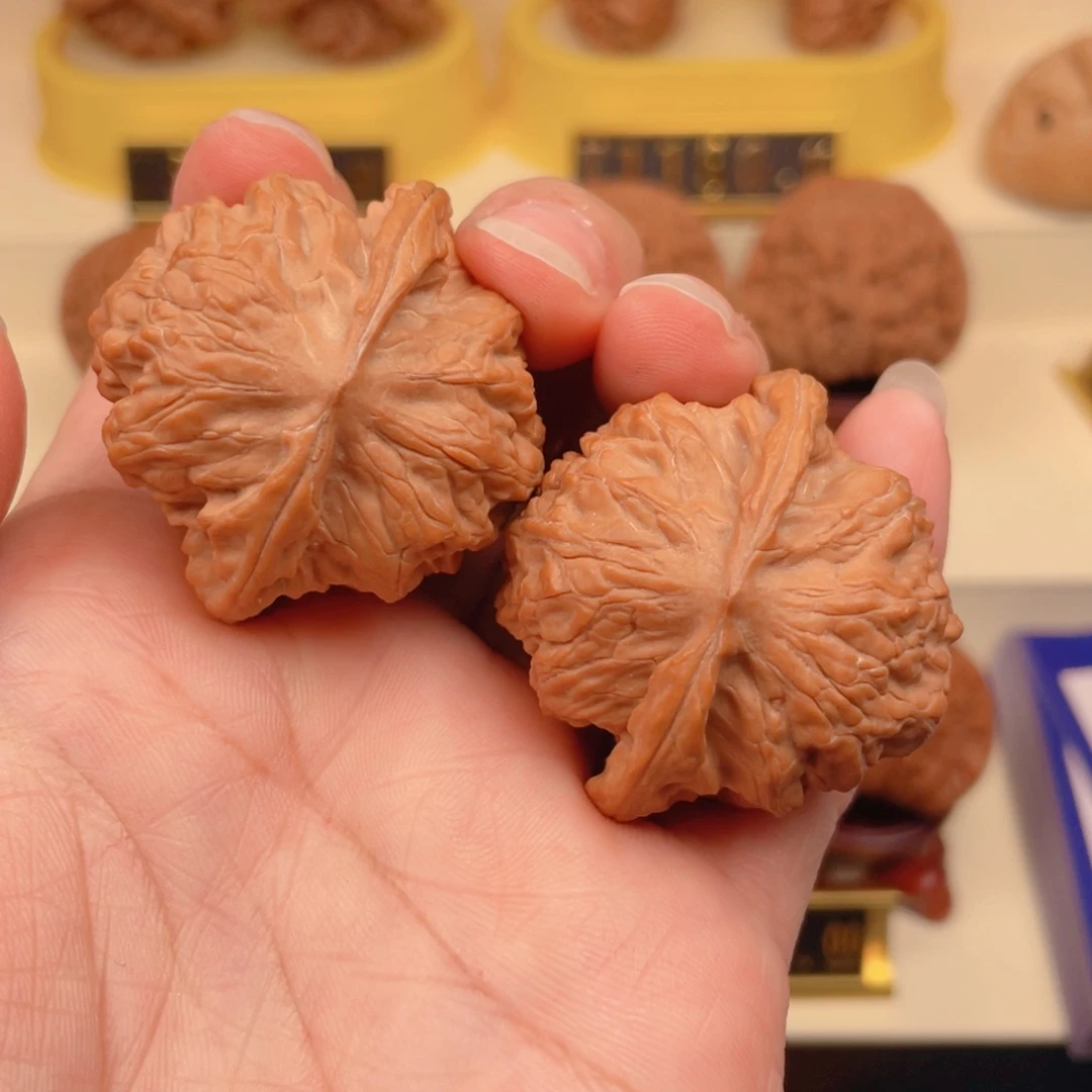 文玩核桃把件野狼40