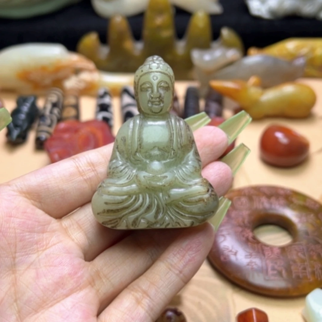 【闪购商品】蛇纹石玉未镶嵌颈饰