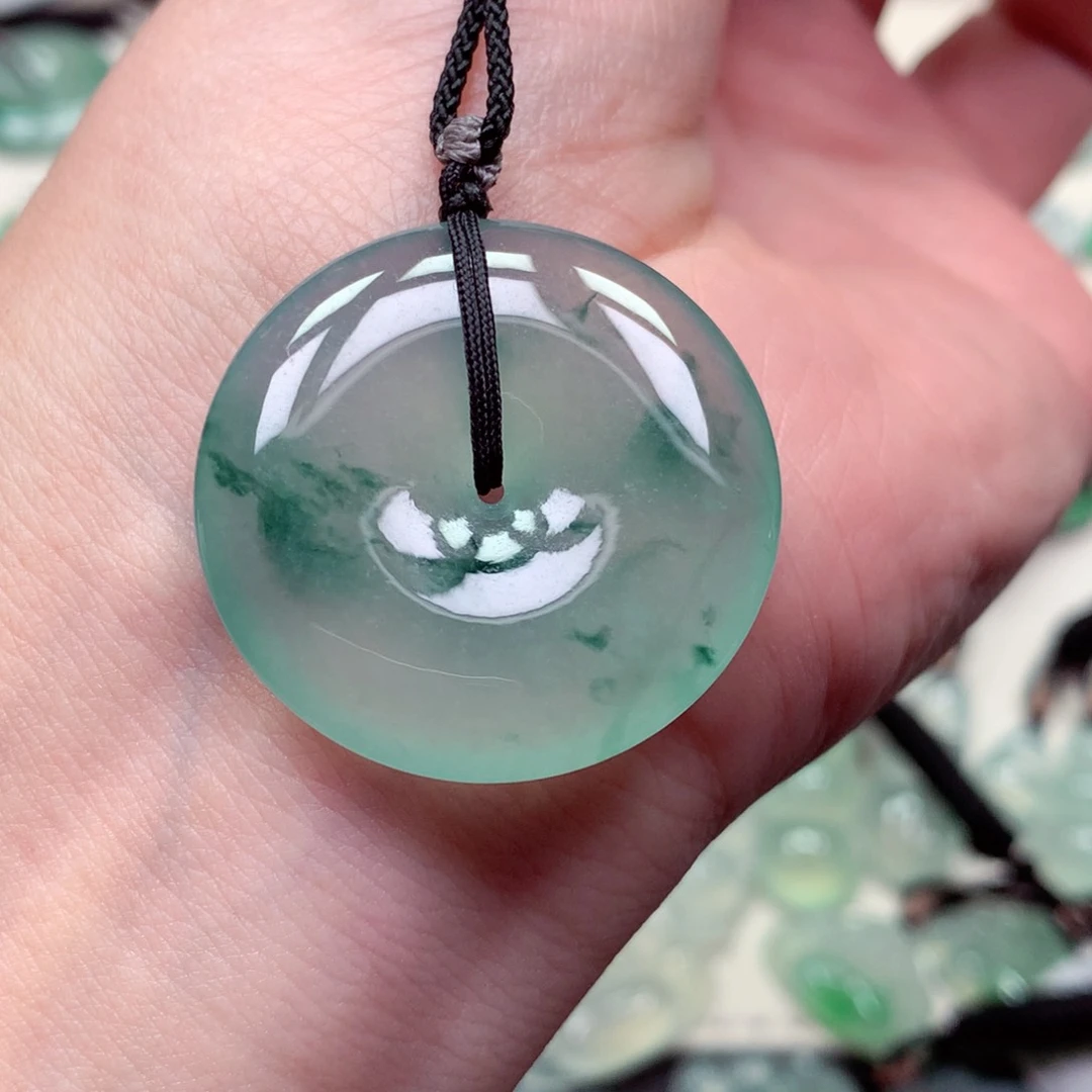 翡翠未镶嵌颈饰扣子