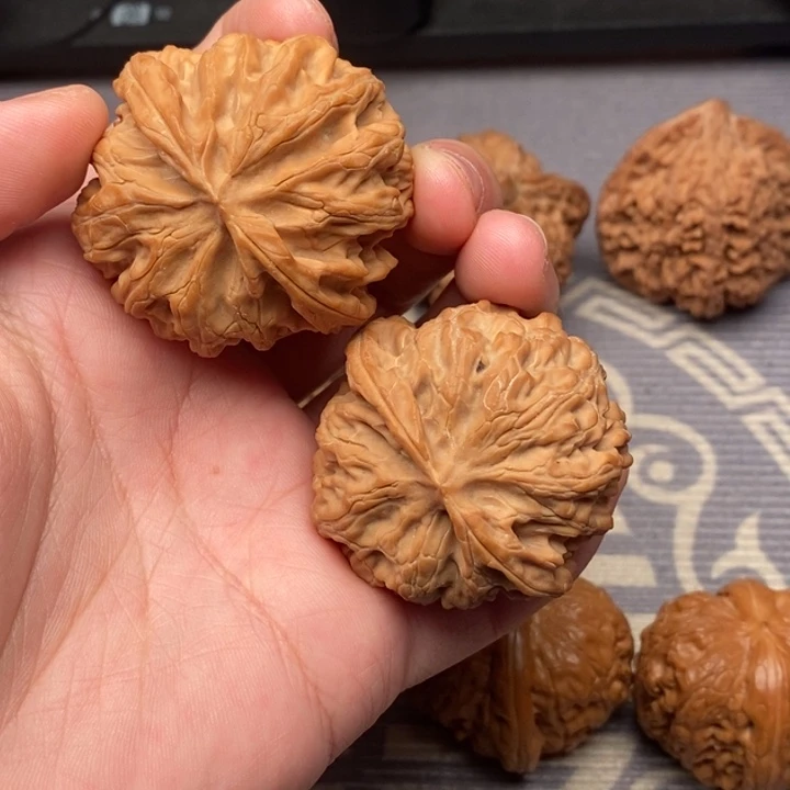 文玩核桃吊坠苹果园44