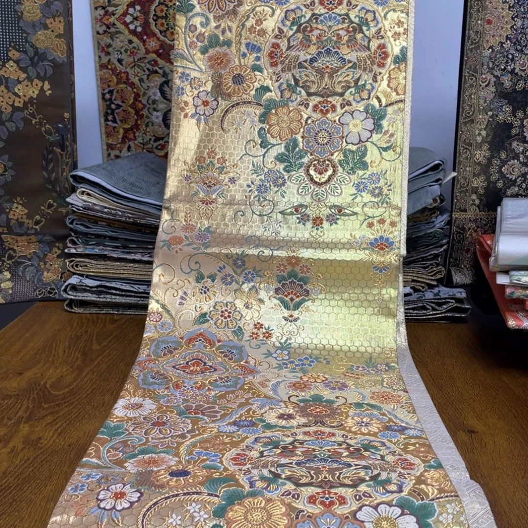 织绣金色细密织29