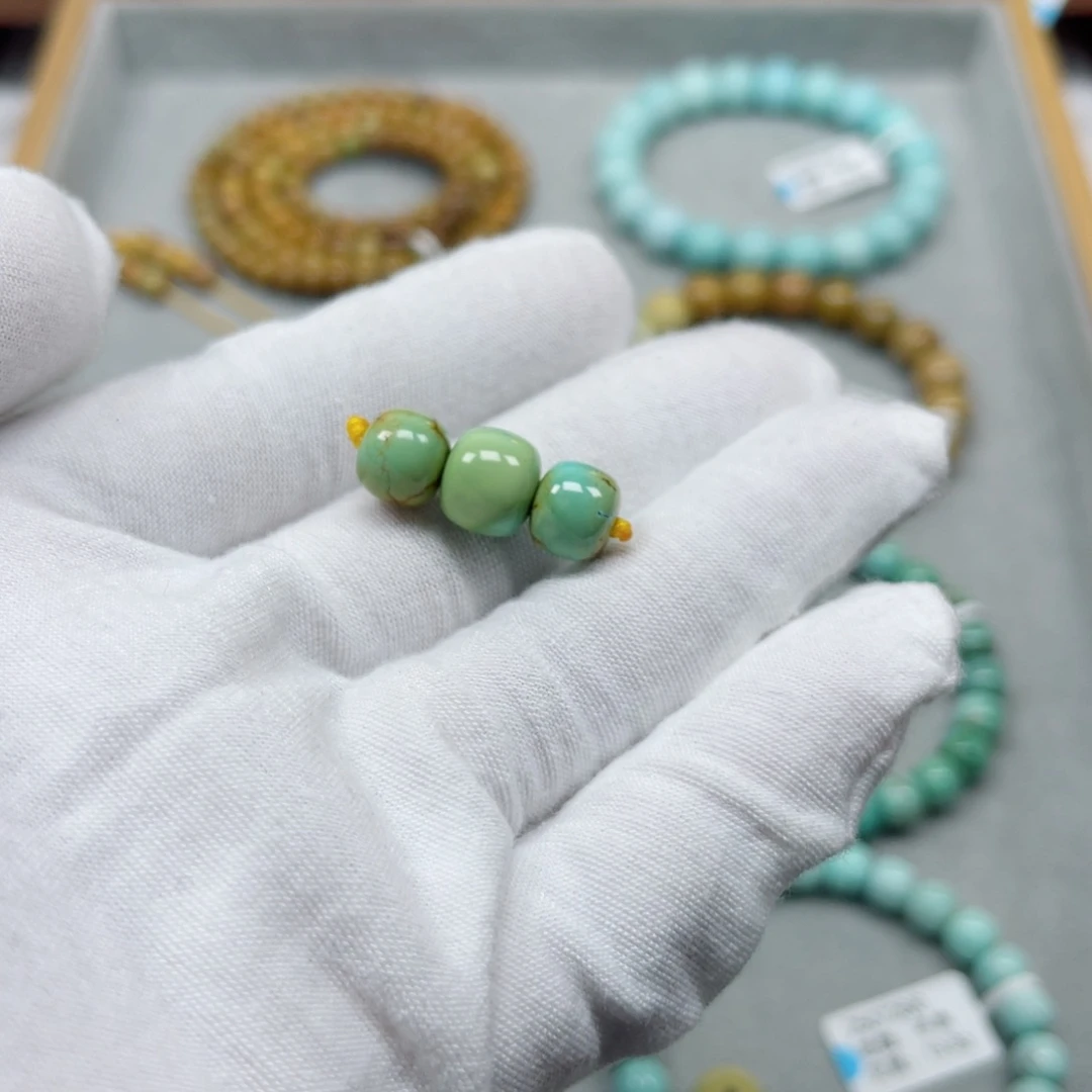 绿松石未镶嵌挂件