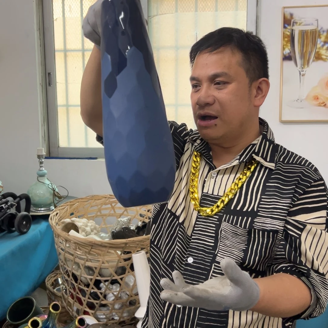 摆件13 号高中低温陶瓷瓶（部分微瑕）