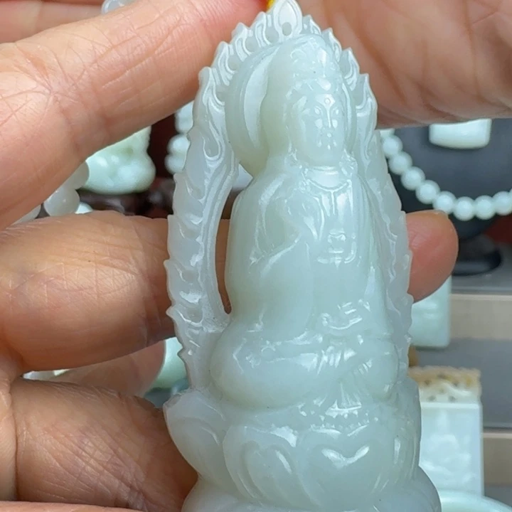 和田玉未镶嵌颈饰