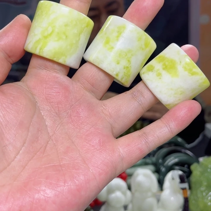 蛇纹石玉扳指多样性发货未镶嵌