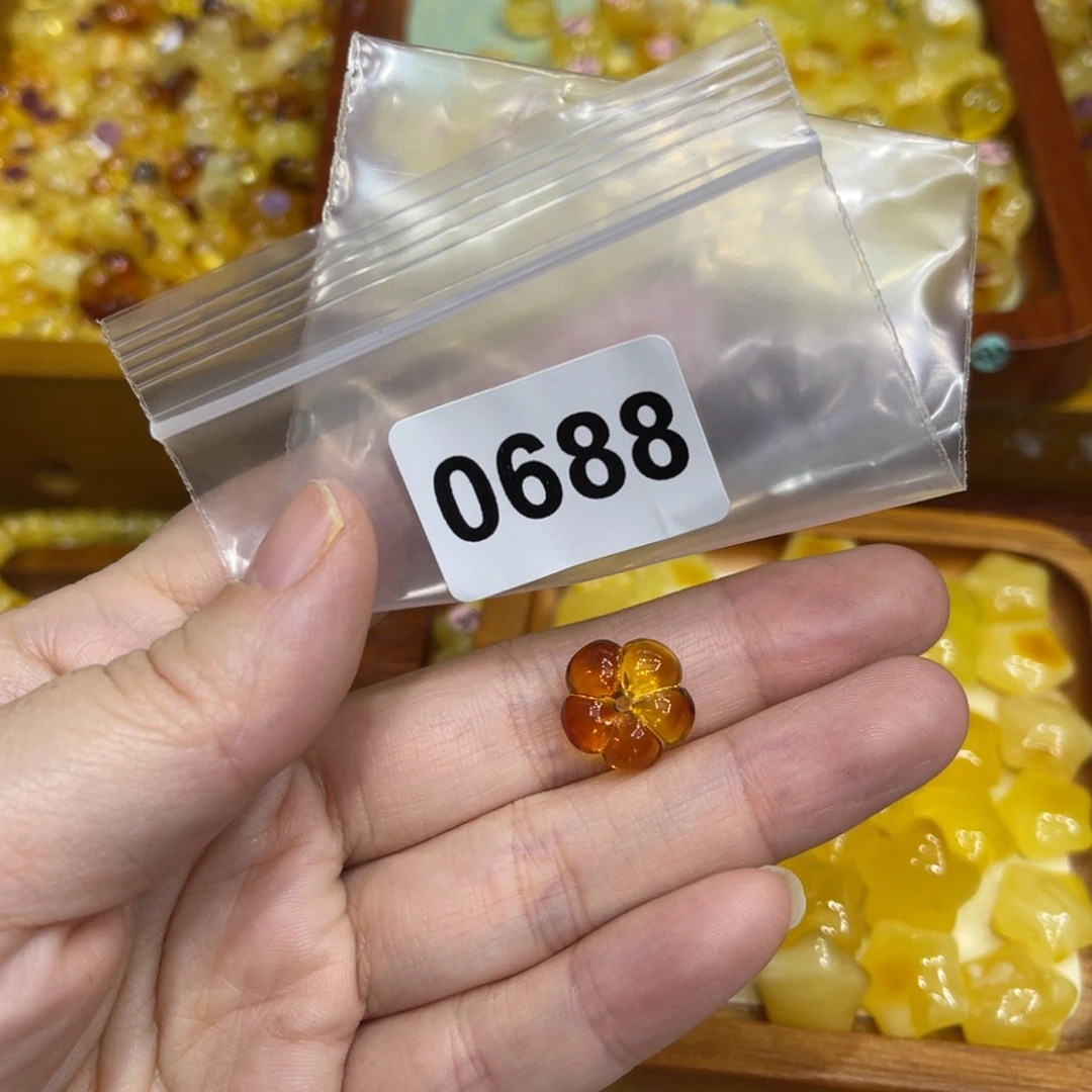 琥珀珠宝奇石未镶嵌