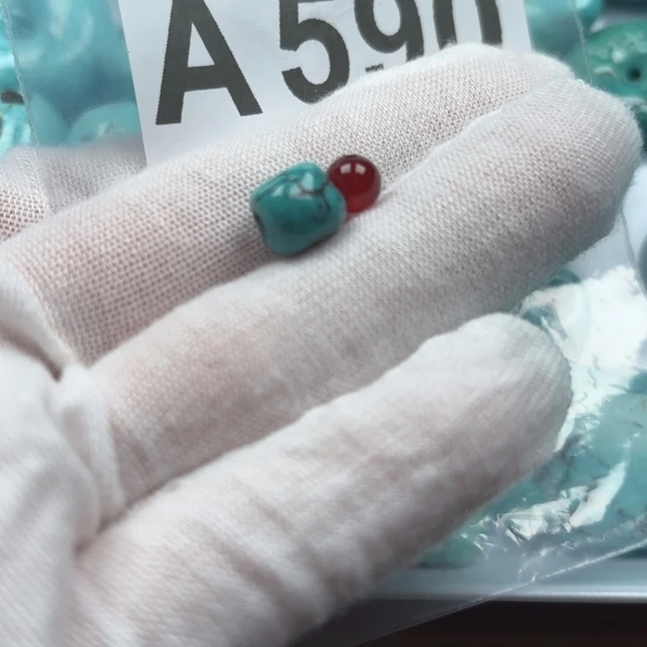 南红玛瑙未镶嵌珠宝奇石