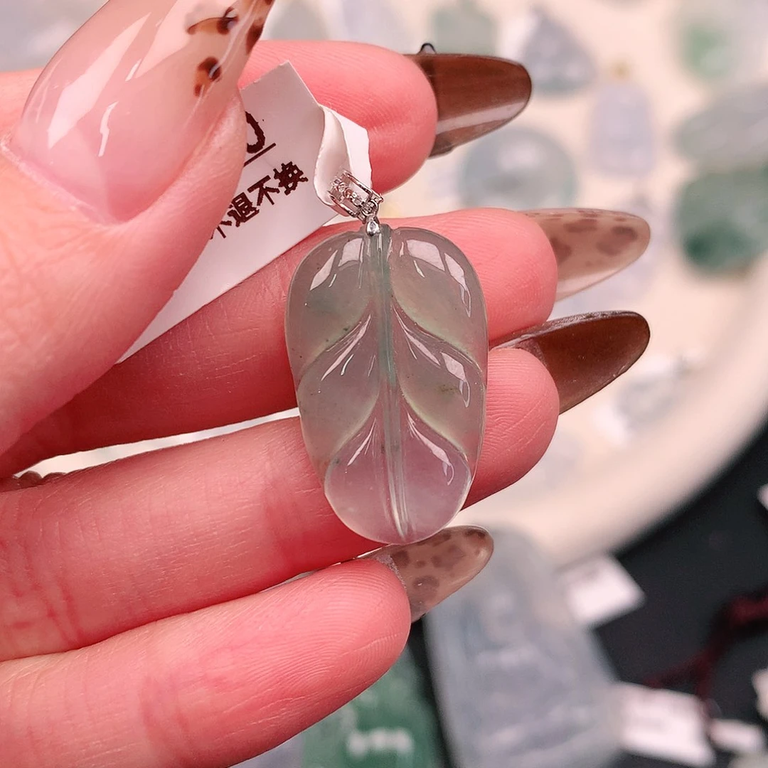 翡翠颈饰18K金镶嵌渐变色叶29.7、24，15、3.5