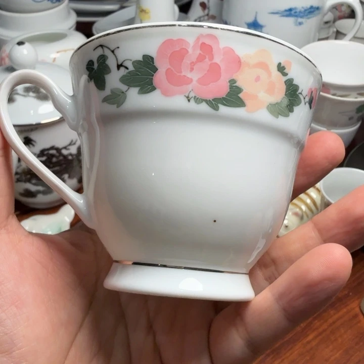 醴陵手绘大球泥茶杯有个黑点