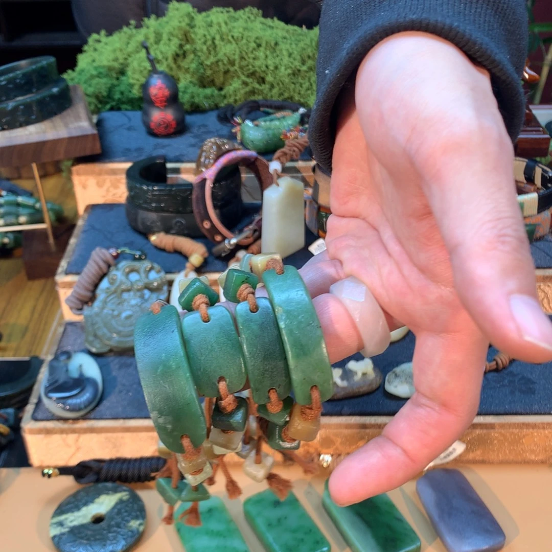 和田玉（糖玉）未镶嵌挂件