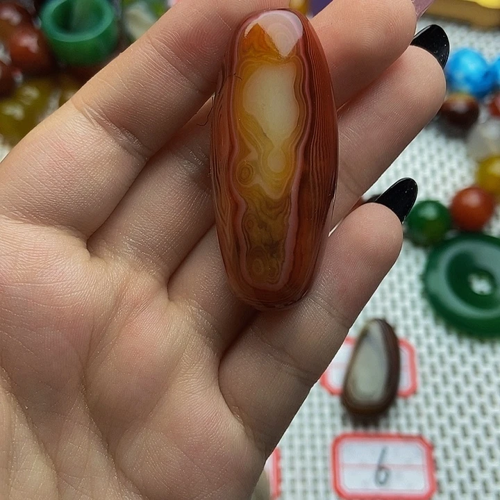 玛瑙/玉髓颈饰未镶嵌