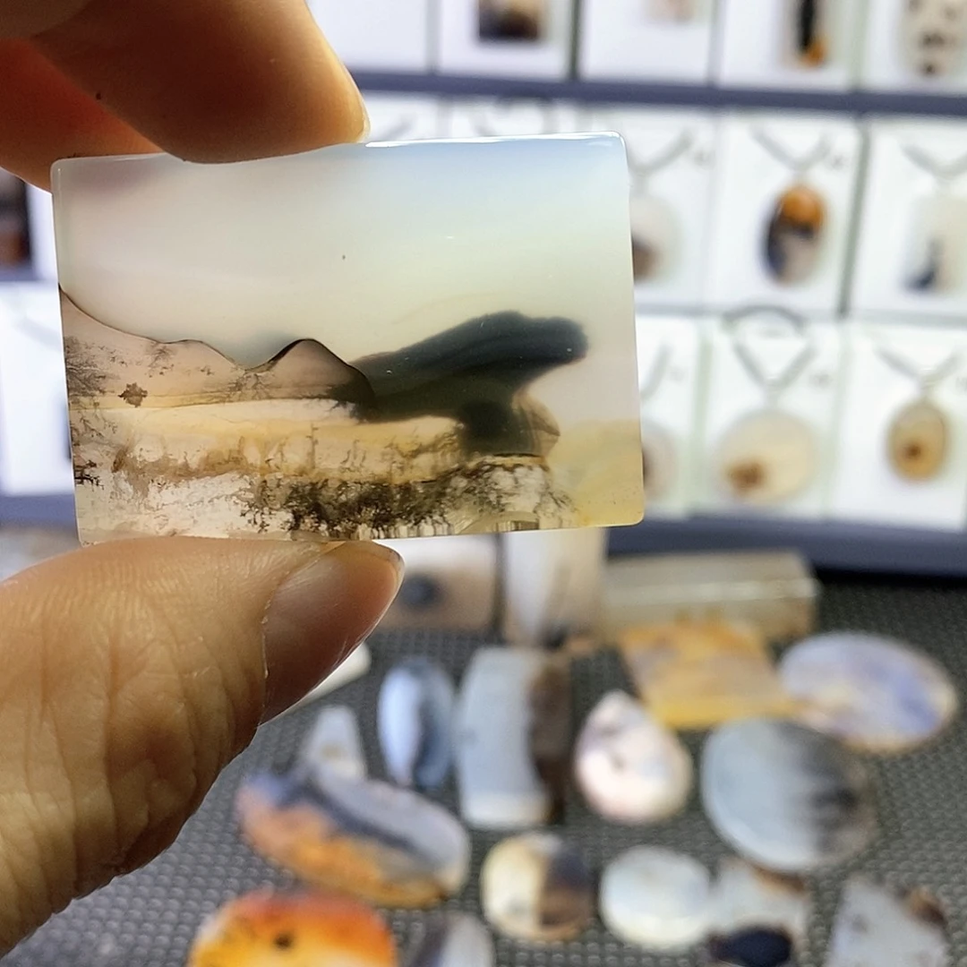 未镶嵌玛瑙/玉髓珠宝奇石木**九