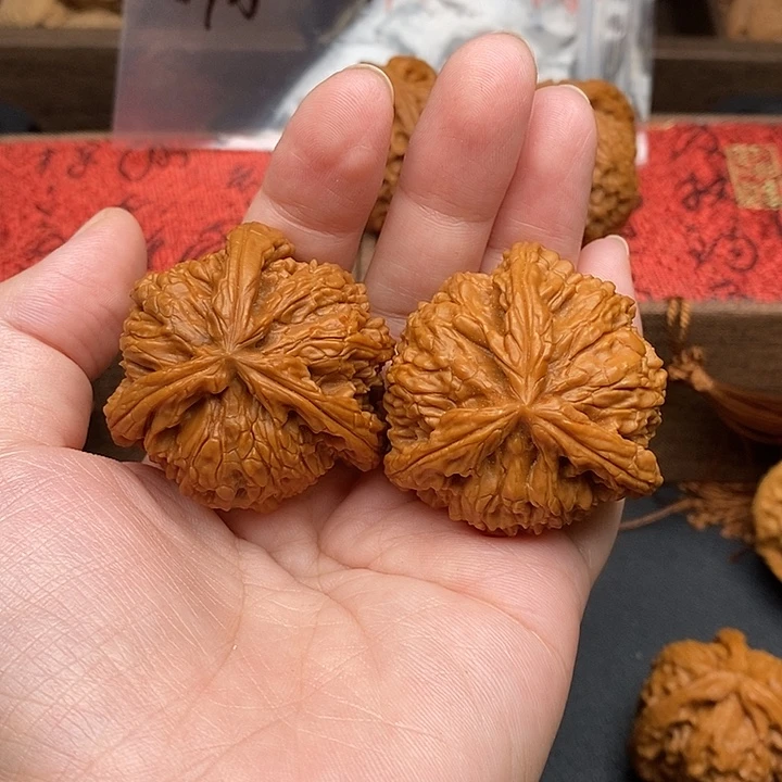 o***k把件文玩核桃白奔