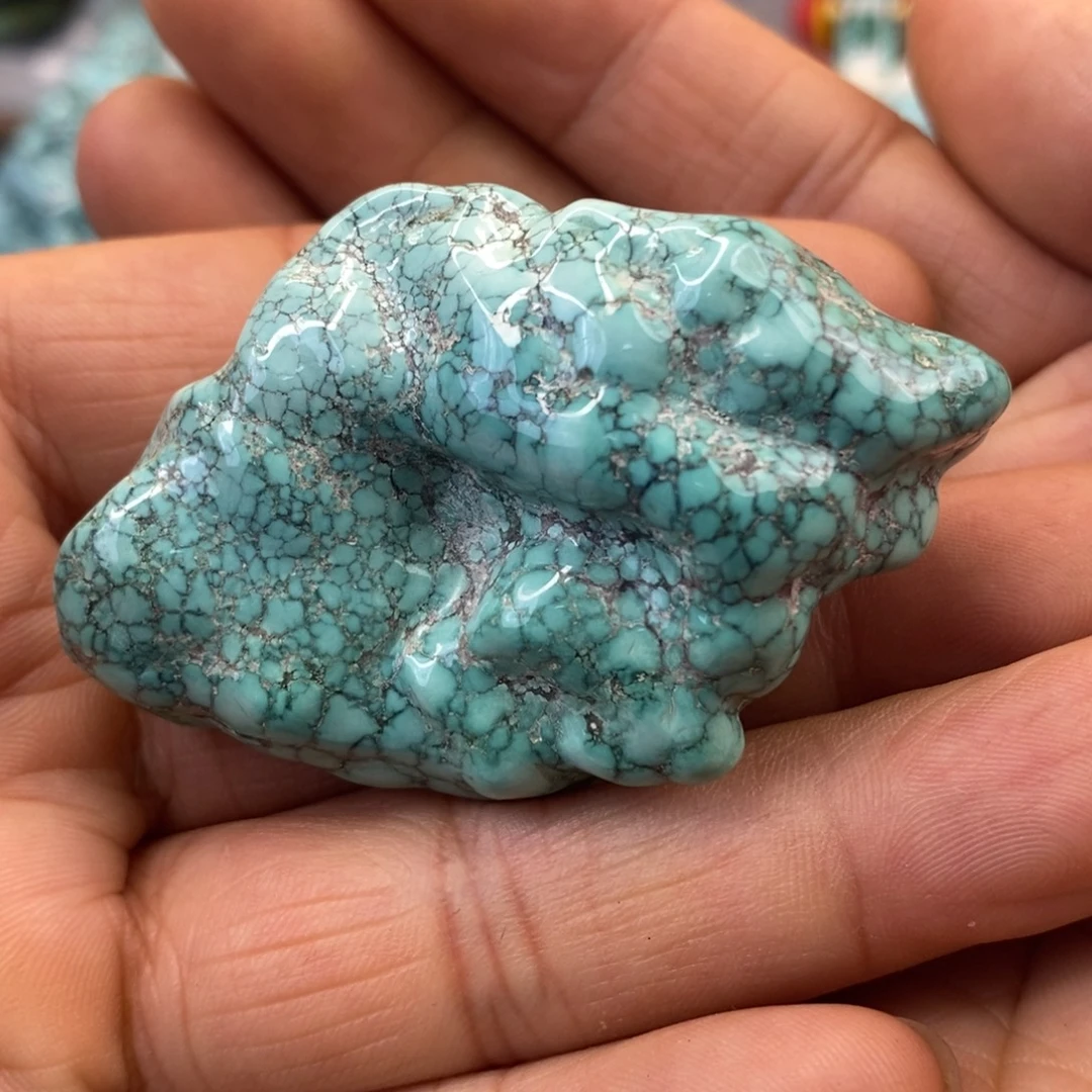 绿松石未镶嵌珠宝奇石