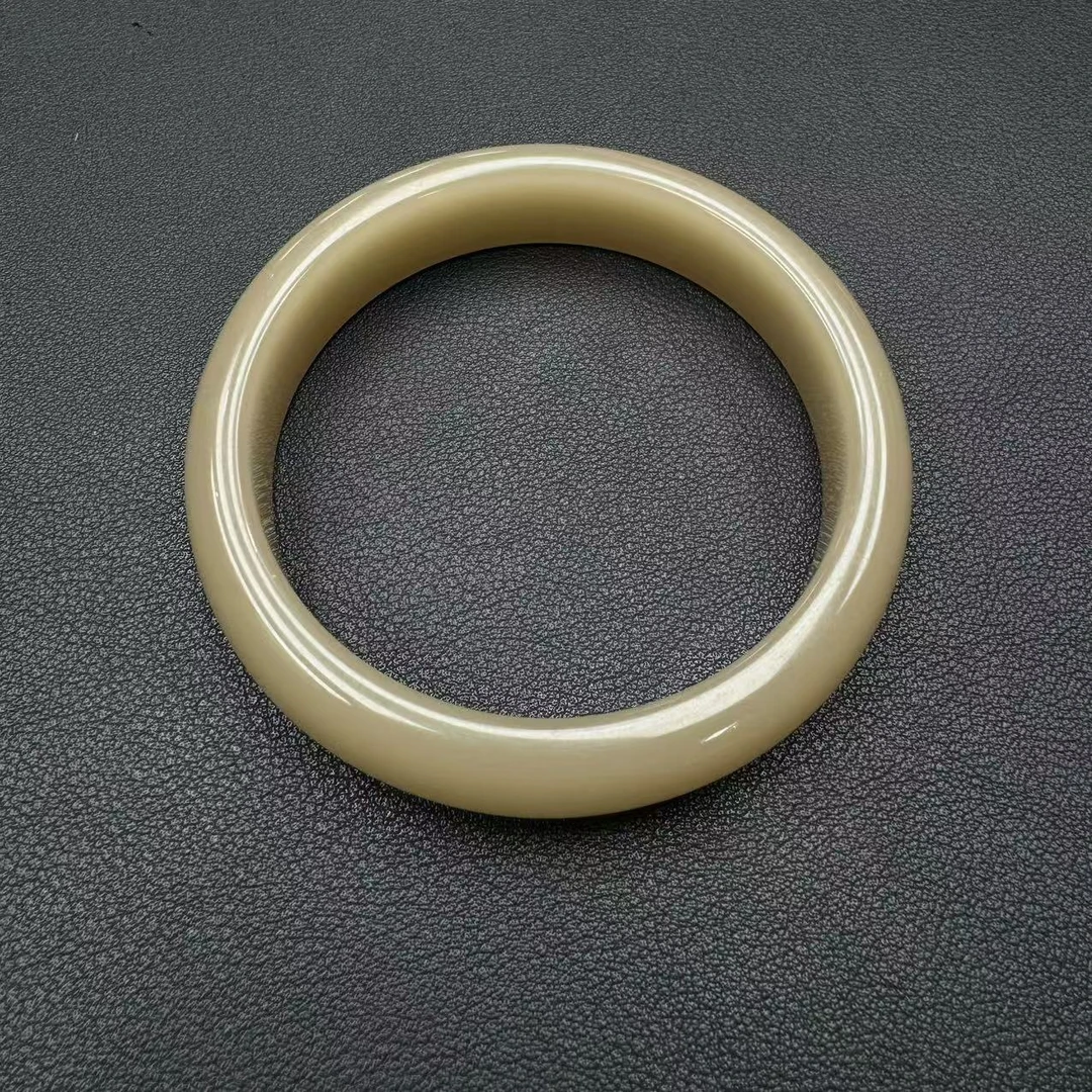 天然和田玉藕粉正圈手镯多样性发一