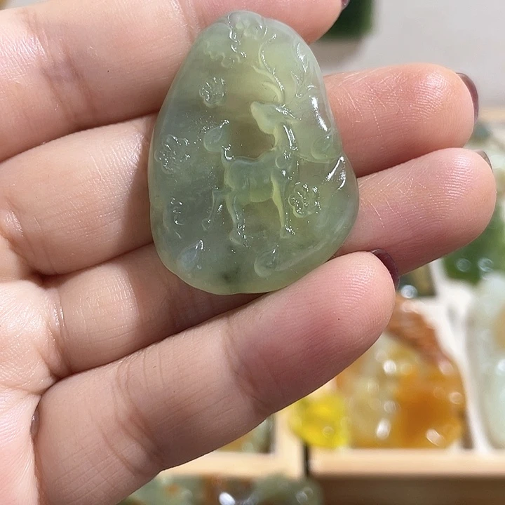 岫玉吊坠(赠链)未镶嵌