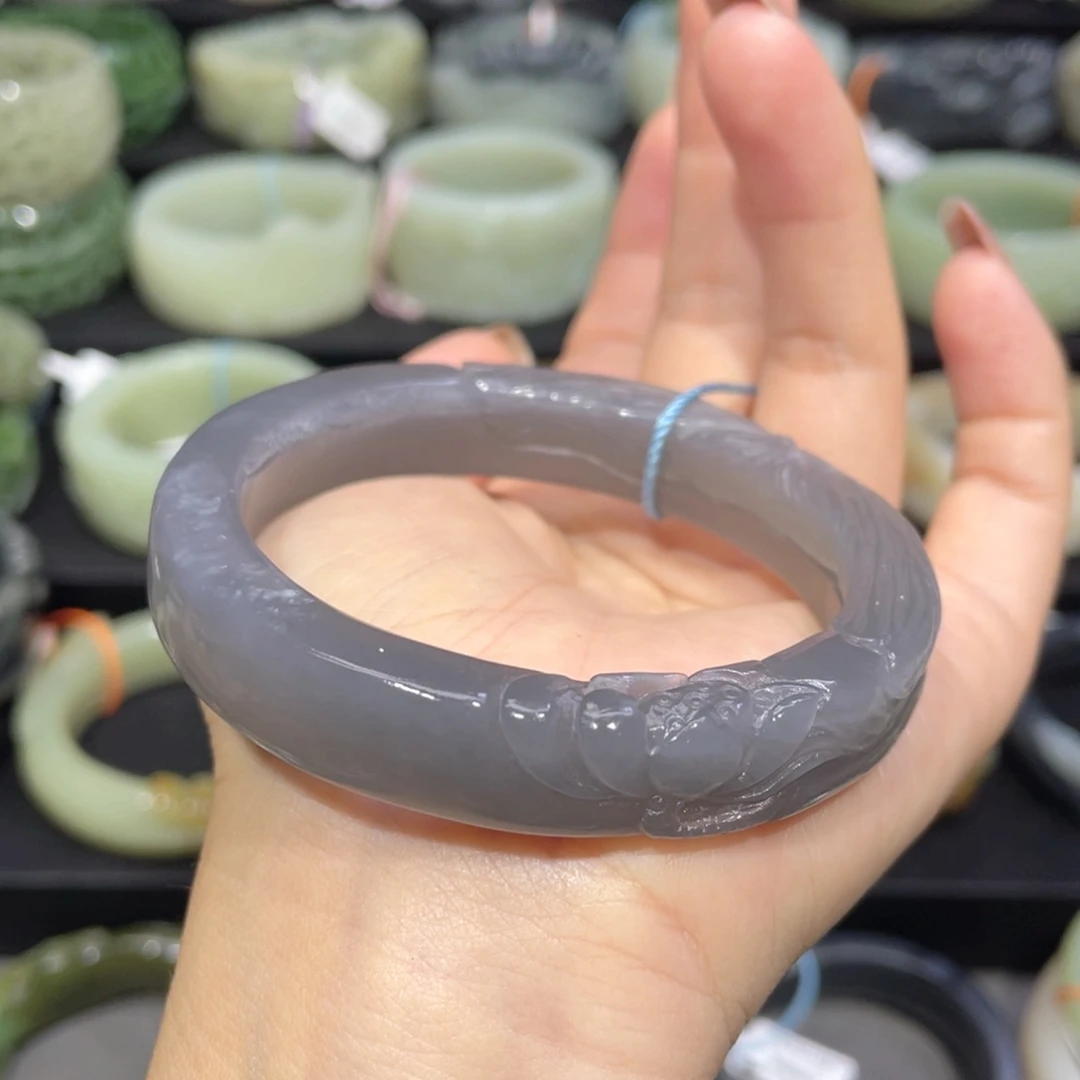 未镶嵌手镯和田玉9