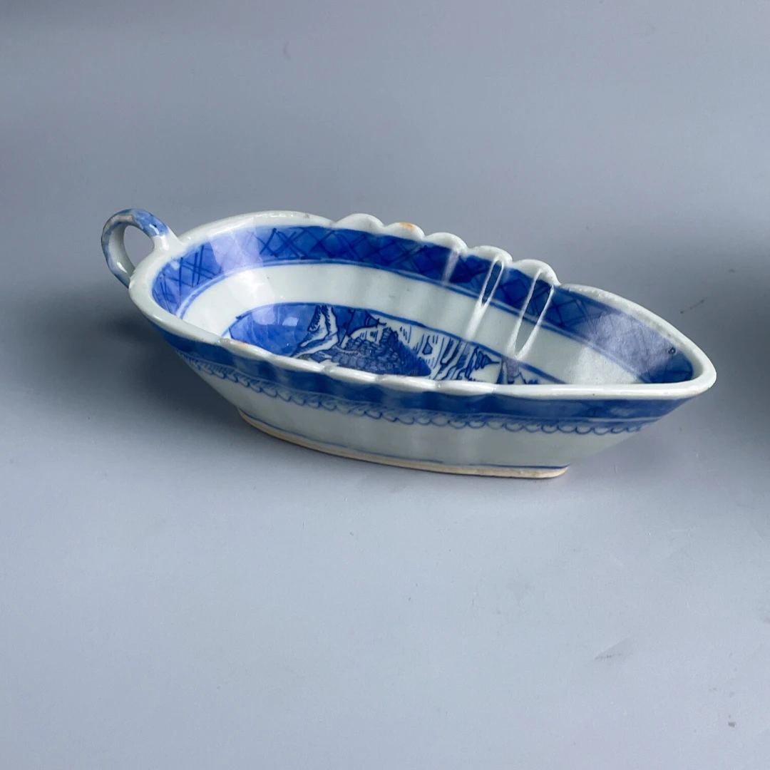 M25DV003D36 - 清道光青花亭台楼阁分茶器