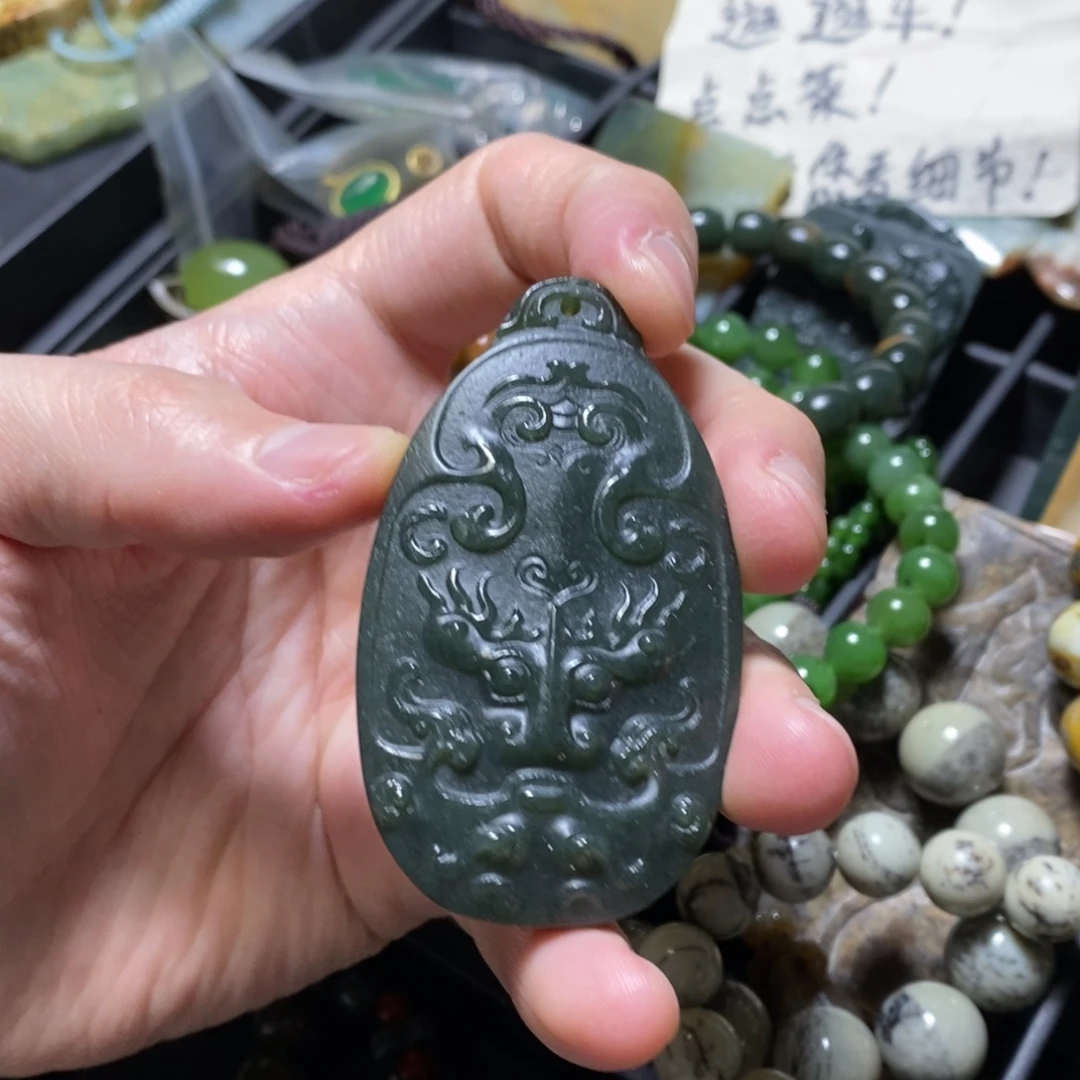 和田玉未镶嵌颈饰