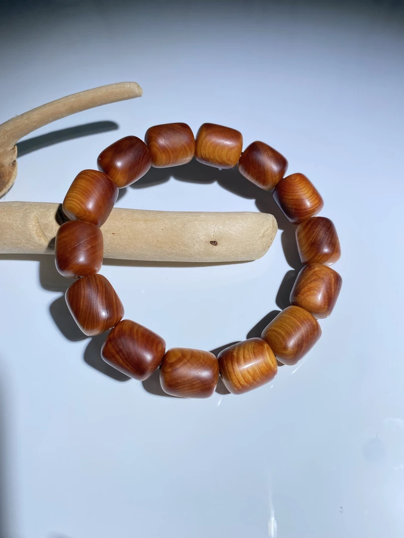 【九韵木语】 崖柏1.3*1.5桶珠 单圈文玩手串 木质手串 YB25319