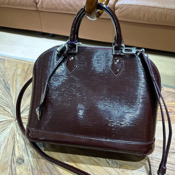 95新 LouisVuitton/路易威登 水波纹贝壳小号带肩带 4034