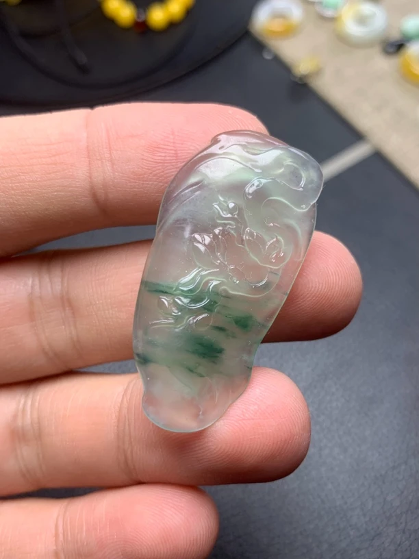 玻璃种飘花玉树兰花吊坠天然翡翠A货现货