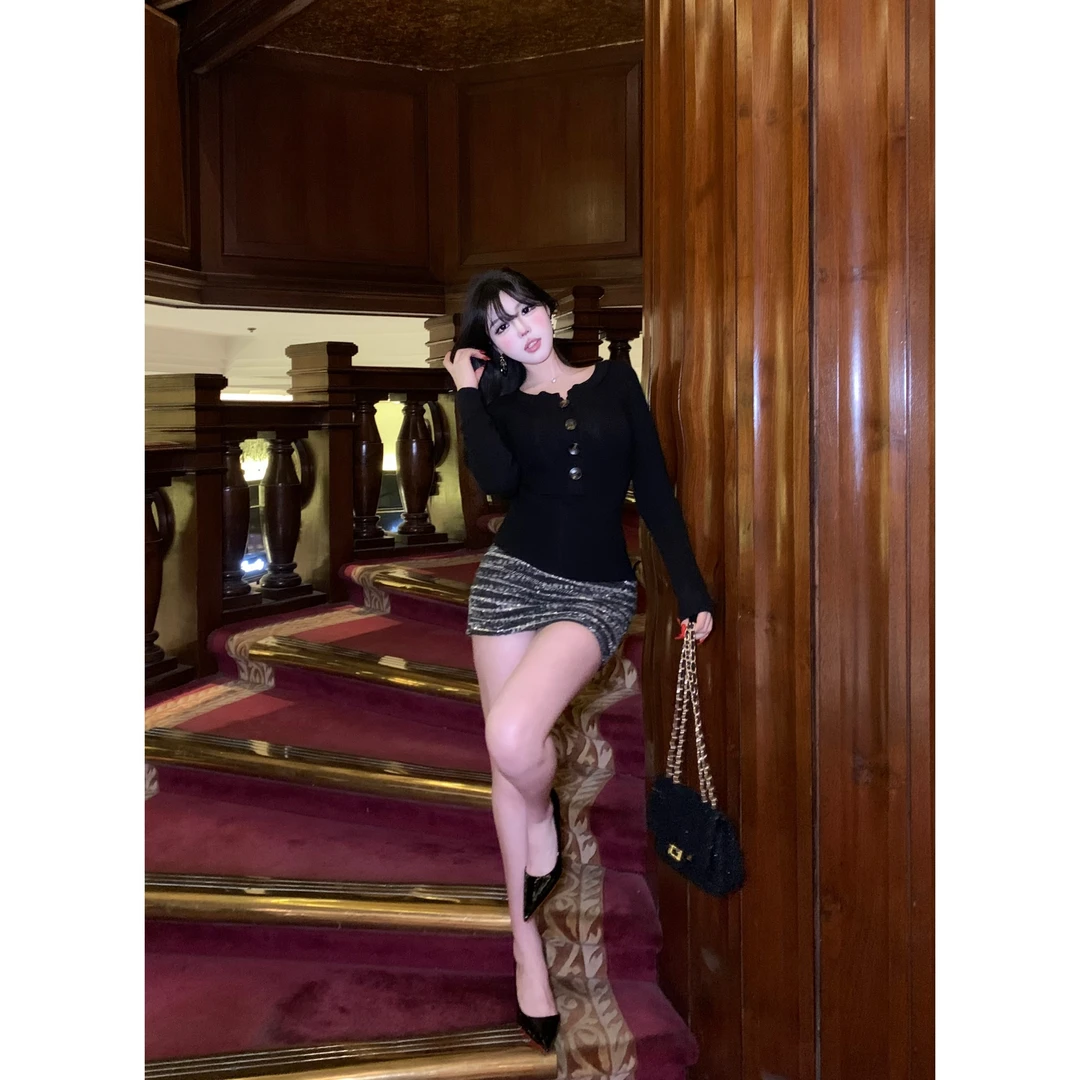 618清清MengFairy【撩心暗夜】纯欲设计感修身长袖针织上衣4141M