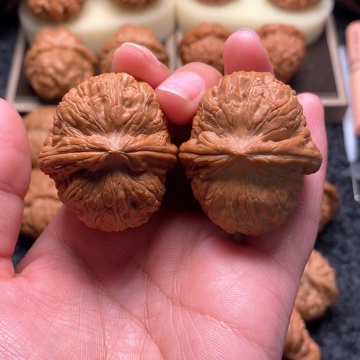 文玩核桃把件想****1毕业大元宝40