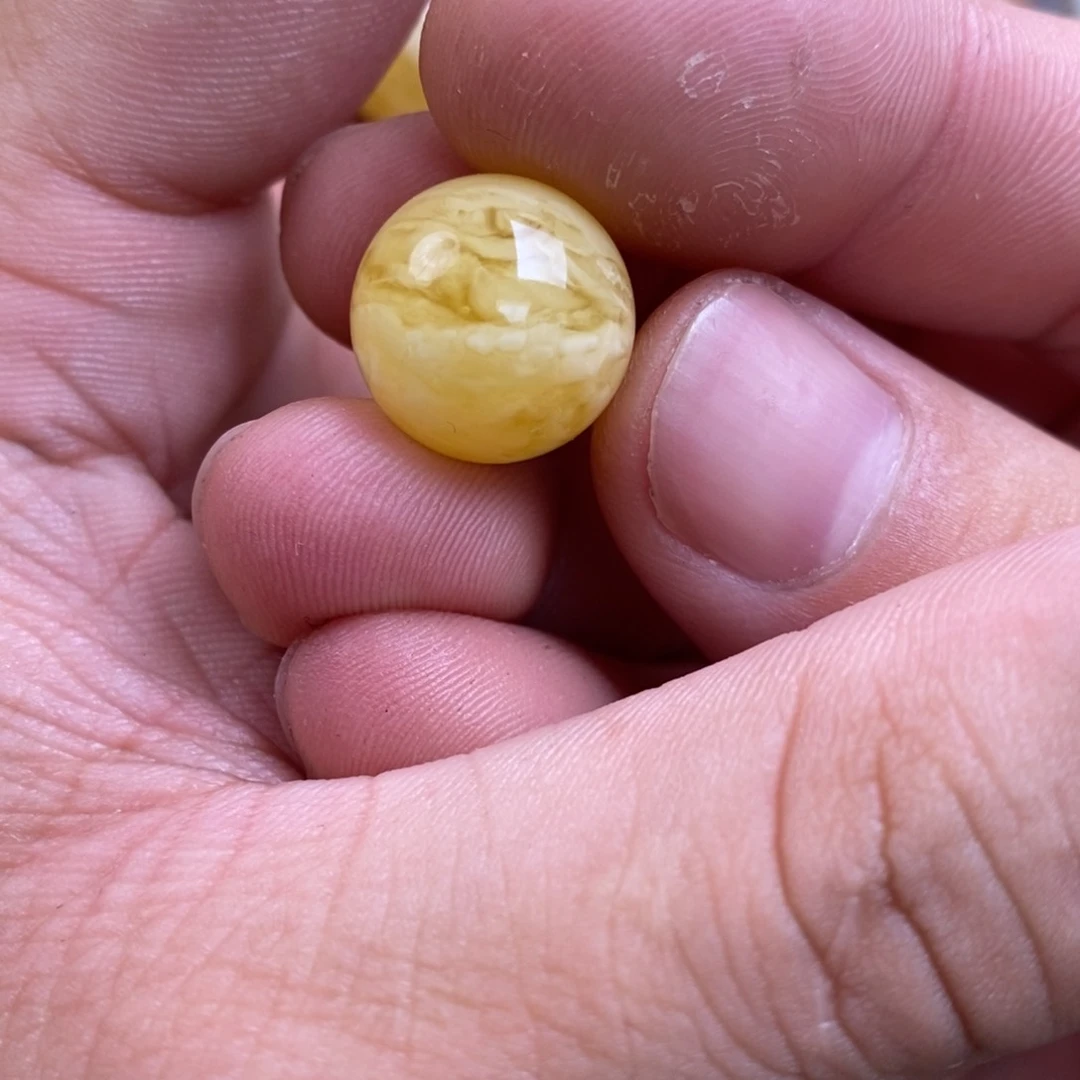 未镶嵌蜜蜡裸石小**高