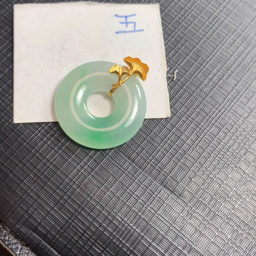 翡翠18K金镶嵌颈饰翡翠