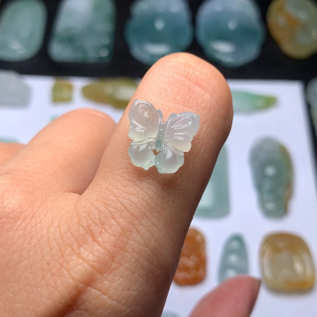 未镶嵌定制翡翠蝴蝶