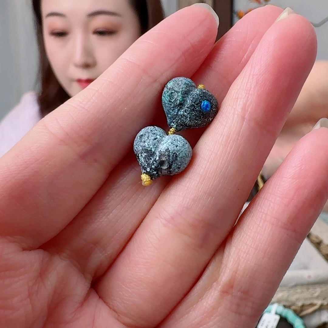 绿松石未镶嵌珠宝奇石