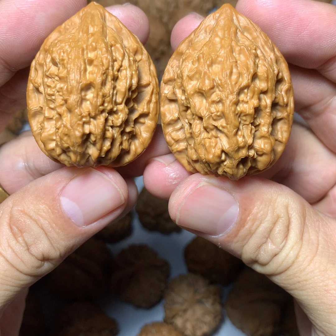 把件文玩核桃火龙鸡心