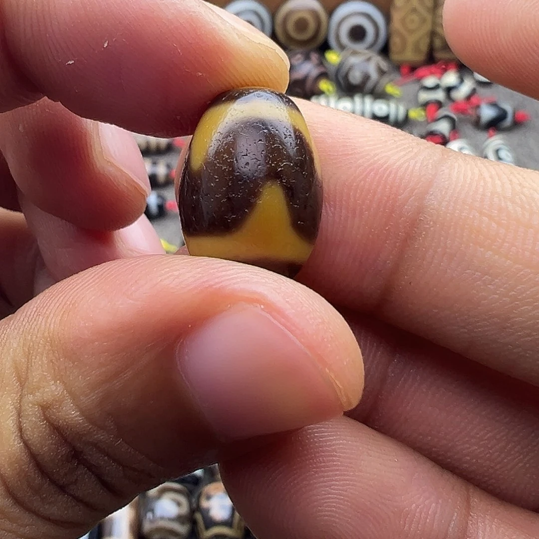 @***舂玛瑙/玉髓未镶嵌吊坠(赠链)曲贡桶珠