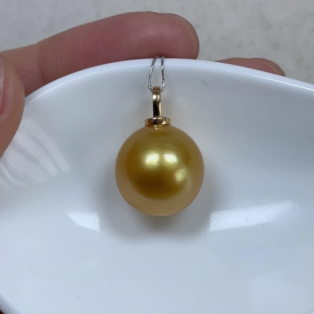18K金镶嵌海水珍珠吊坠(不含链)13.3mm