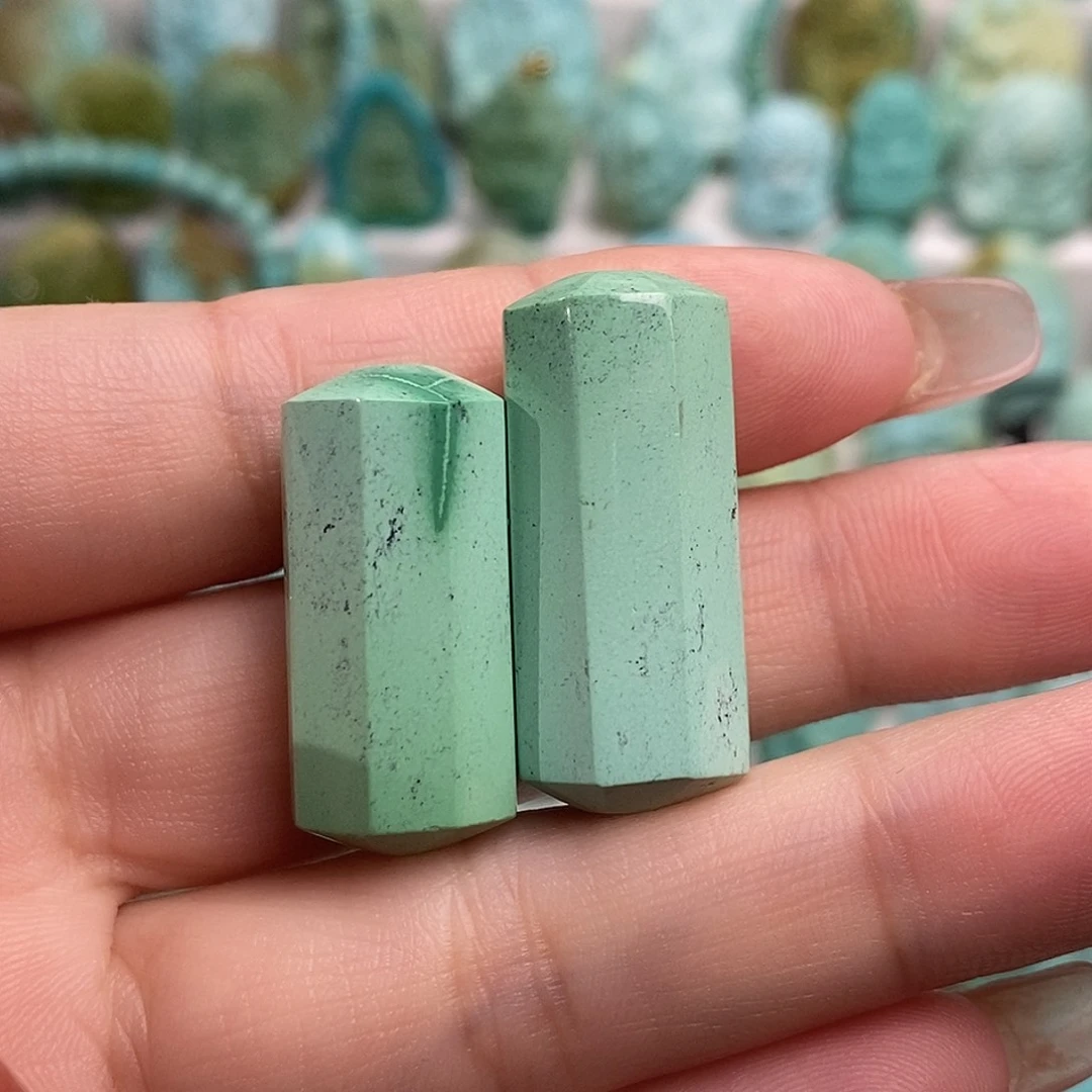 水***煤绿松石未镶嵌绿松石