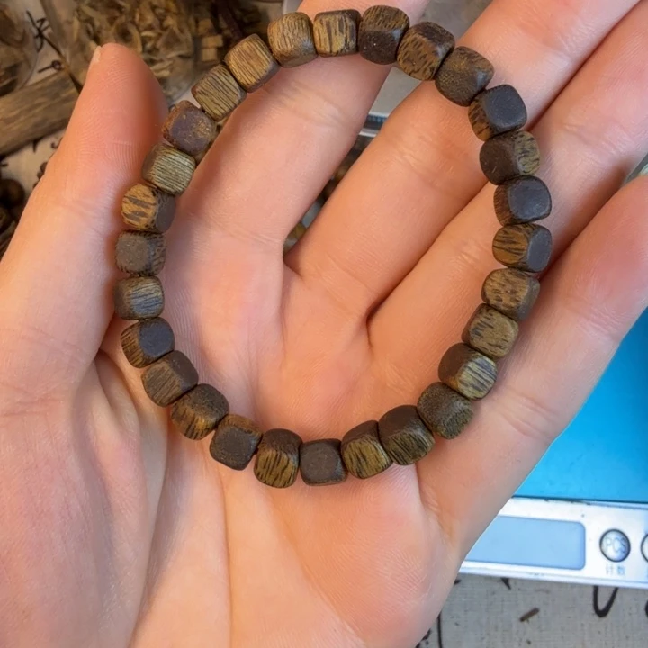 沉香沉香碎屑莺歌绿奇楠99沉06方糖