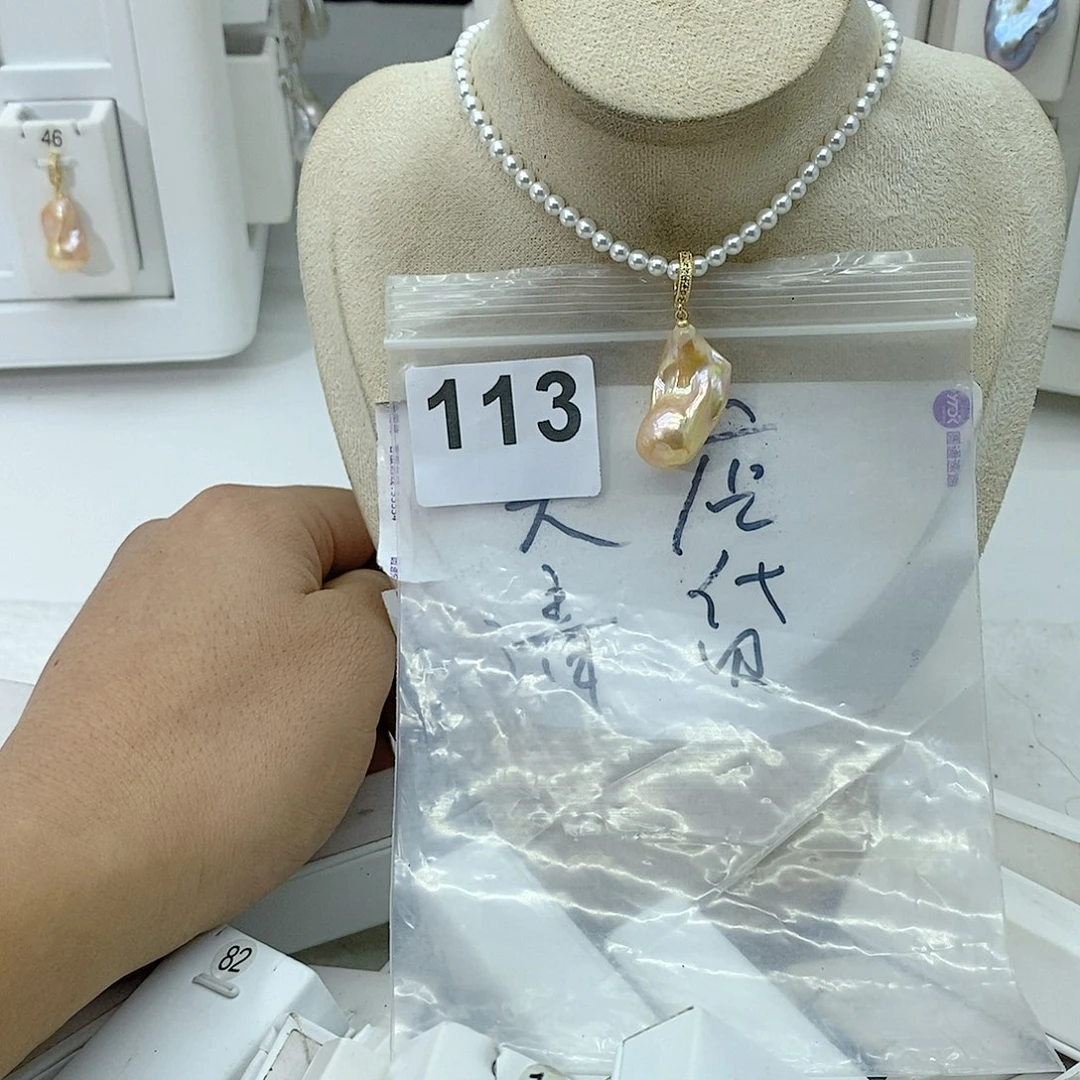 淡水珍珠颈饰合金