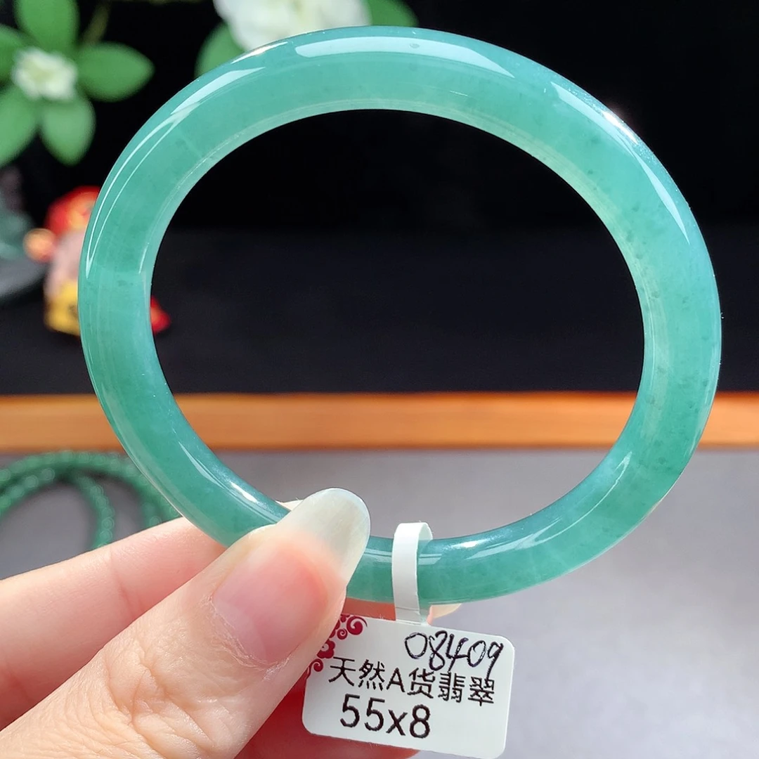 未镶嵌手镯（圆镯）翡翠